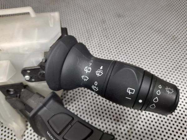 Conjunto / manetes de luzes e limpa vidros RENAULT Megane III (BZ0_)