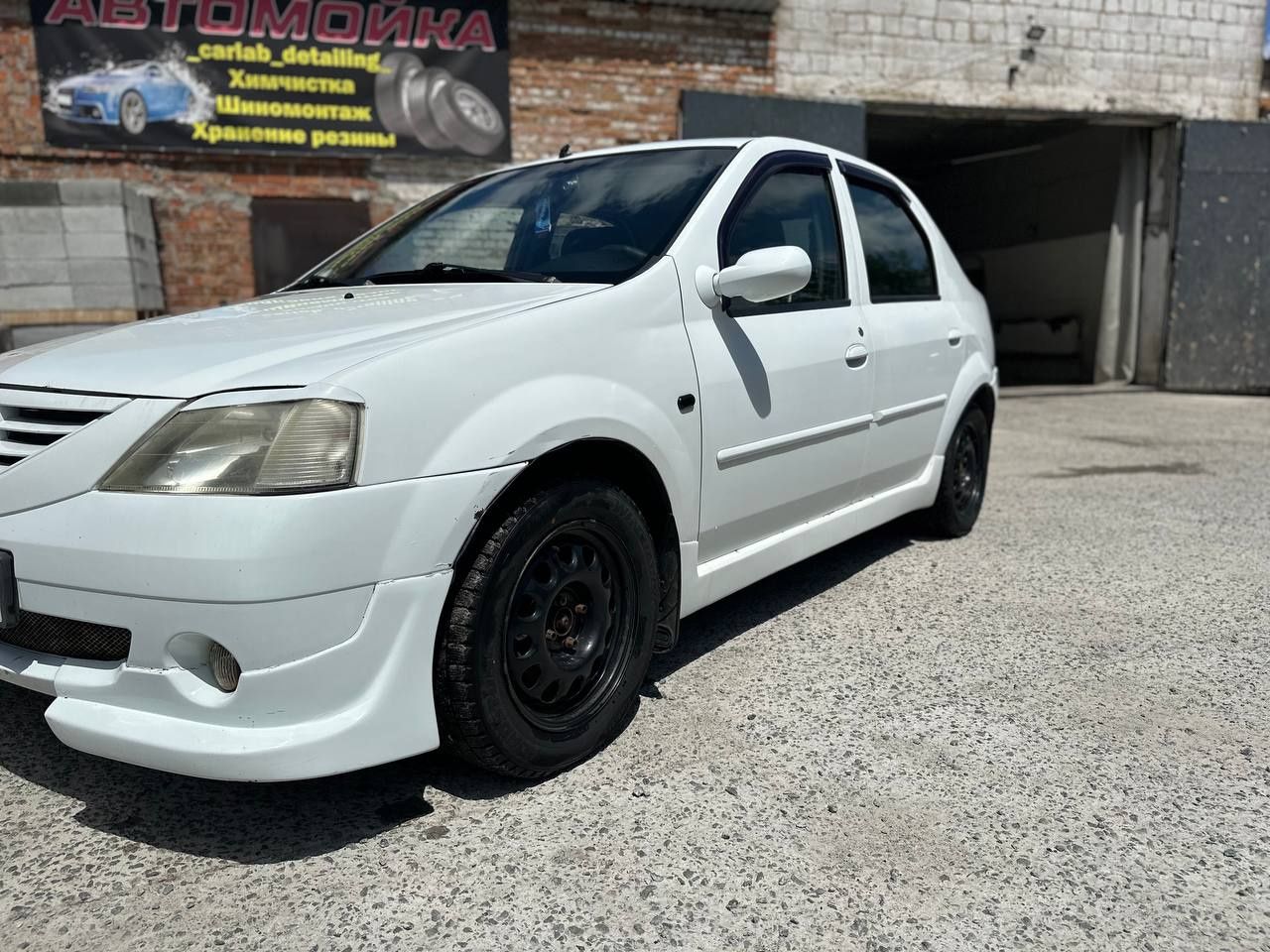 Dacia Logan 2006 рік