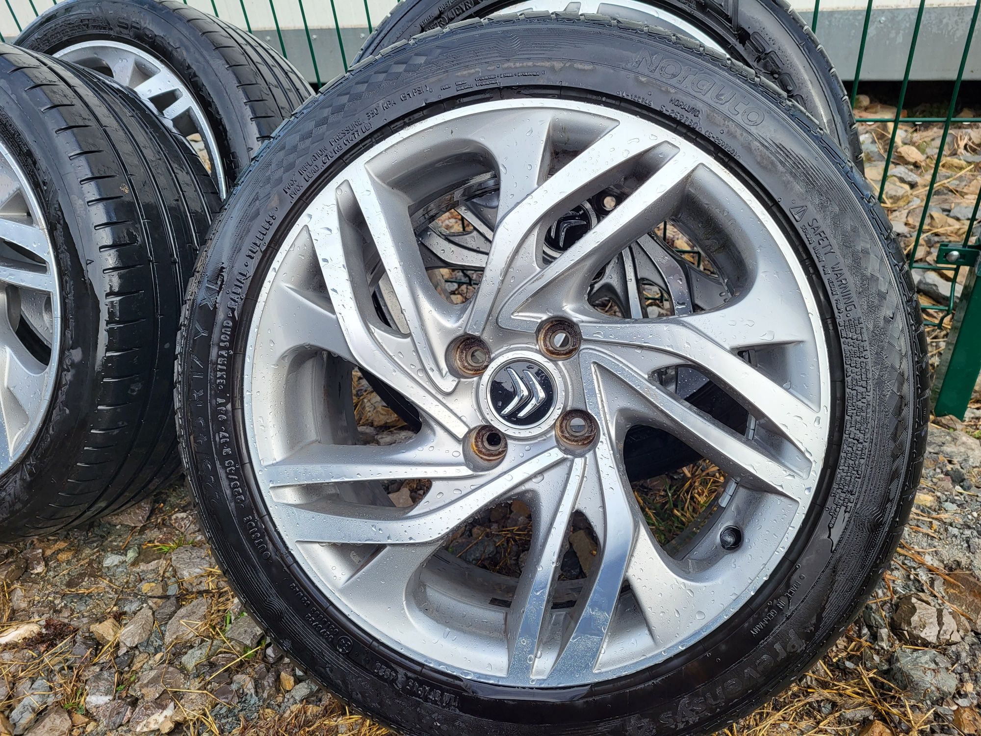 Kompletne koła 17 z oponami citroen