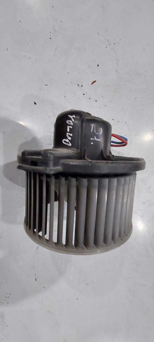 Моторчик печки Volvo S40