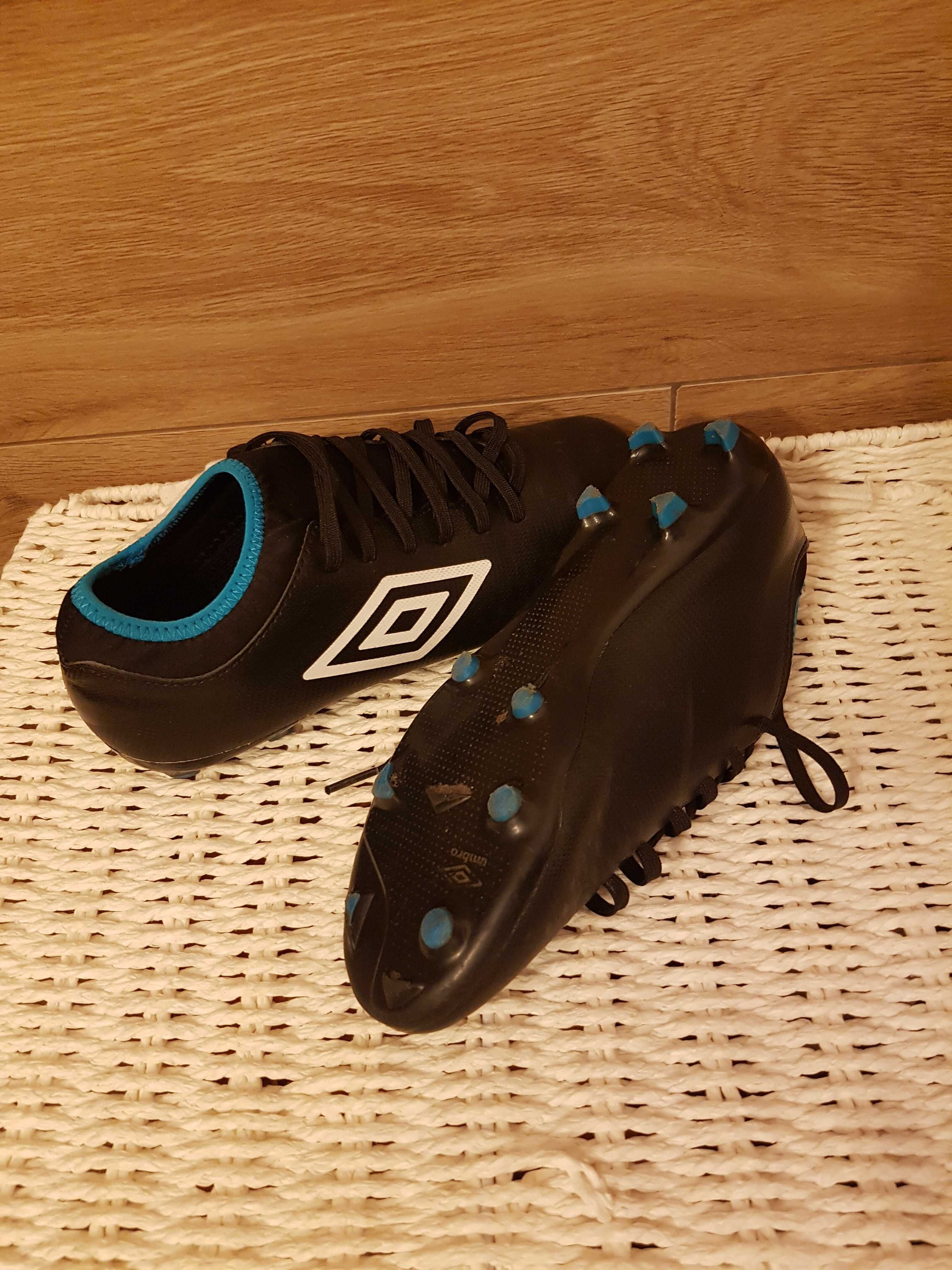 Korki  umbro  buty piłkarskie rozmiar 38