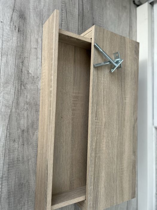 Wiszaca polka z szyflada 60x20