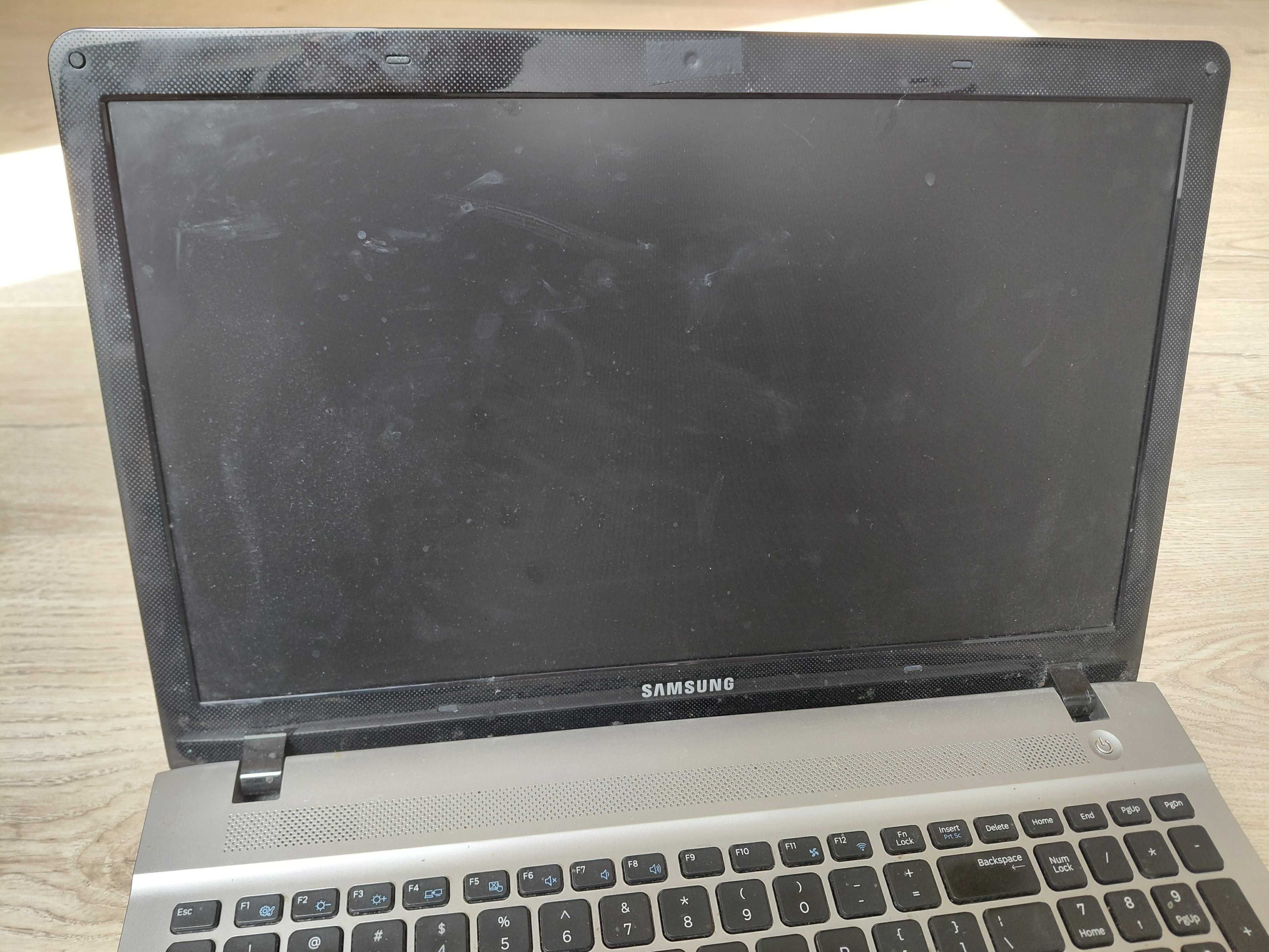 Laptop Samsung Notebook NP270E5E Intel Pentium