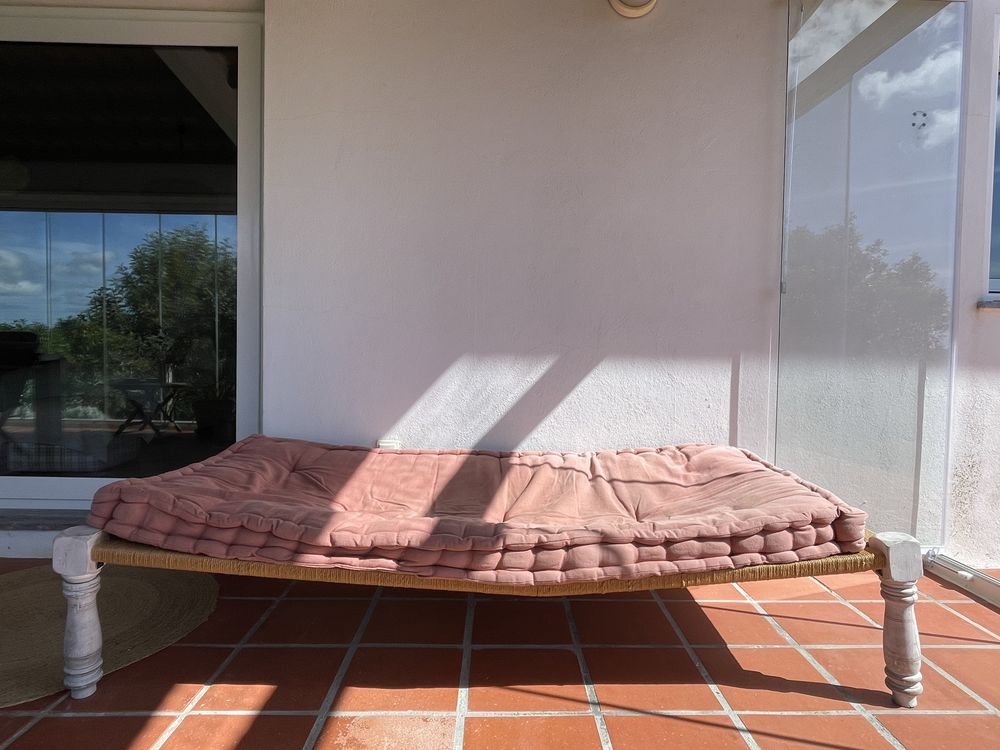 Cama indiana Adas, em corda e mangueira
