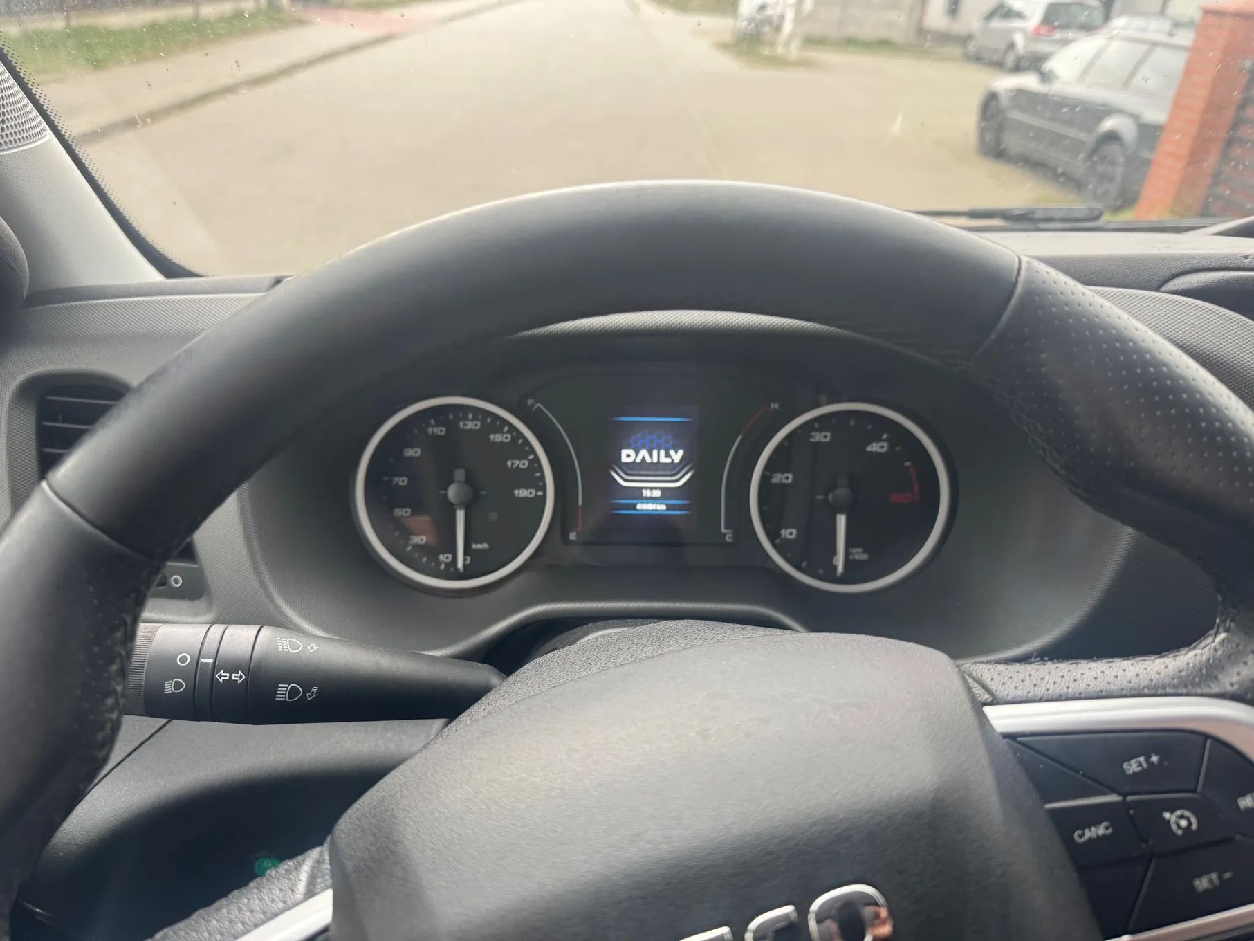 Iveco DAILY  IVECO DAILY 35s18 hi-matic Nawigacja cena brutto