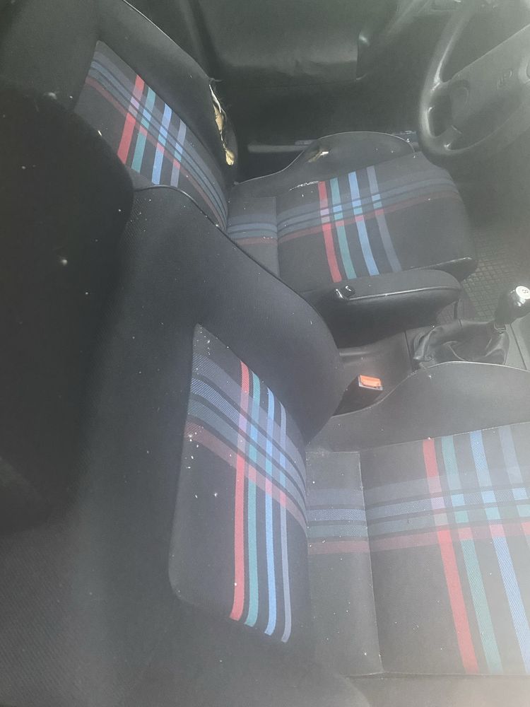 Vendo Golf 3 diesel - Apenas para desocupar espaco