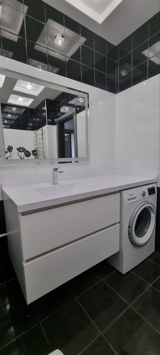 Столешня, стільниця з литого каменю над пральною машиною на замовлення