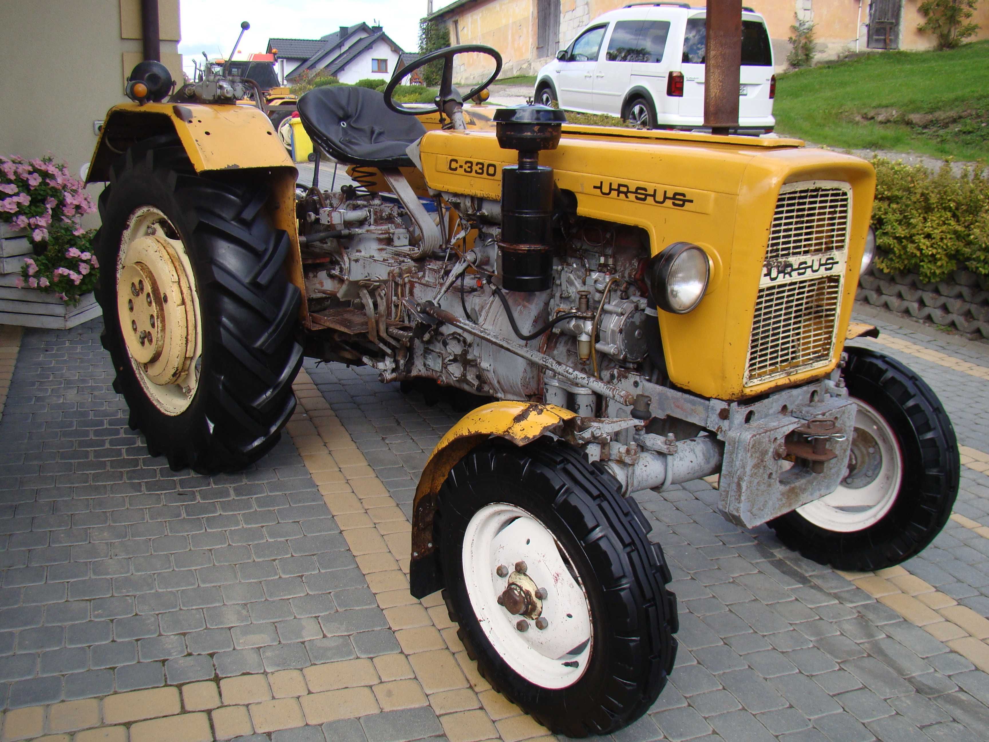 Ciągnik Traktor Ursus C-330,330M,C330,360-3P