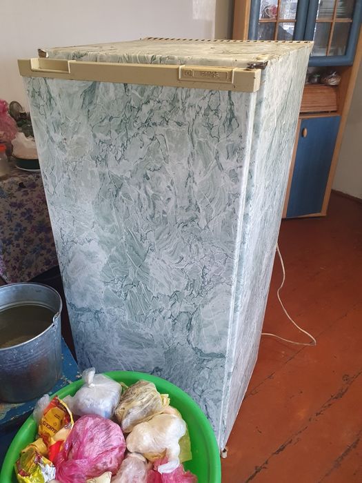 Холодильник морозілка