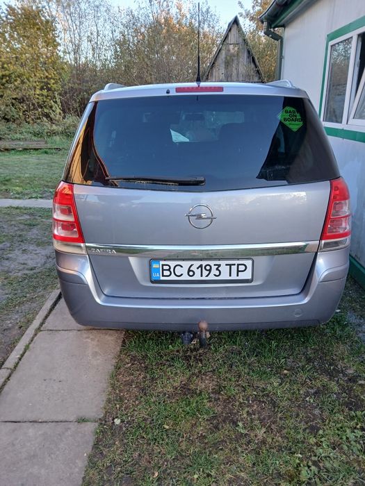 Опель Зафіра 2011