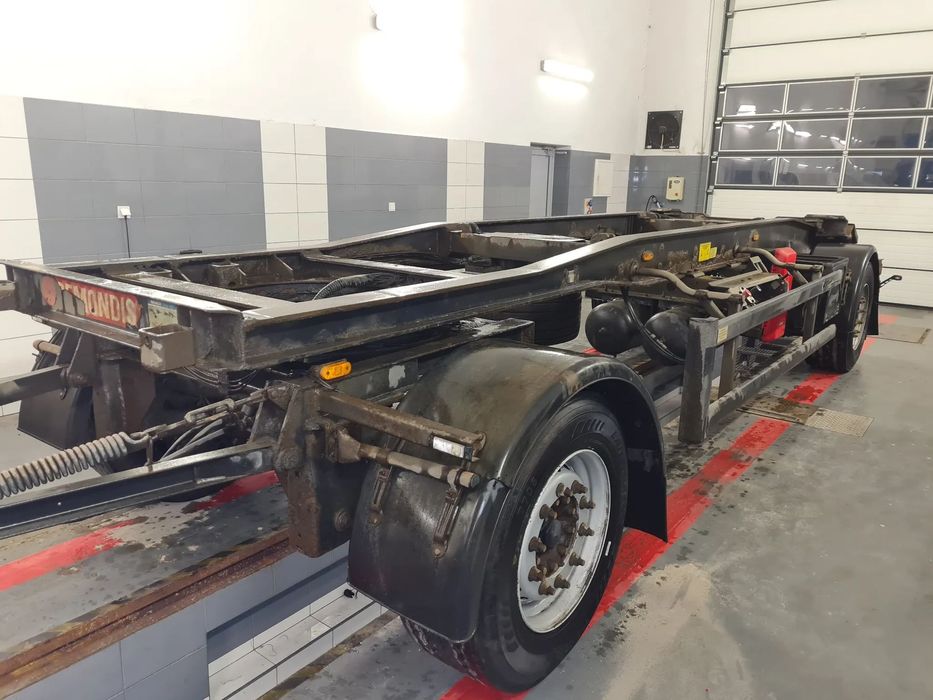 Huffermann HSA 18.70  Przyczepa do przewozu kontenerów 7m na wózku, osie Mercedes, 2007 rok