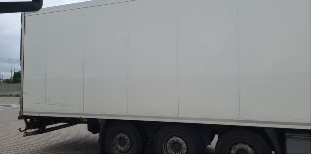 Naczepa chłodnia KRONE  Doppelstock  Carrier 1550  2010