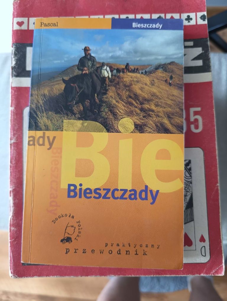 Bieszczady-Poradniki ,ładnie ilustrowane opisy piękna tych gór