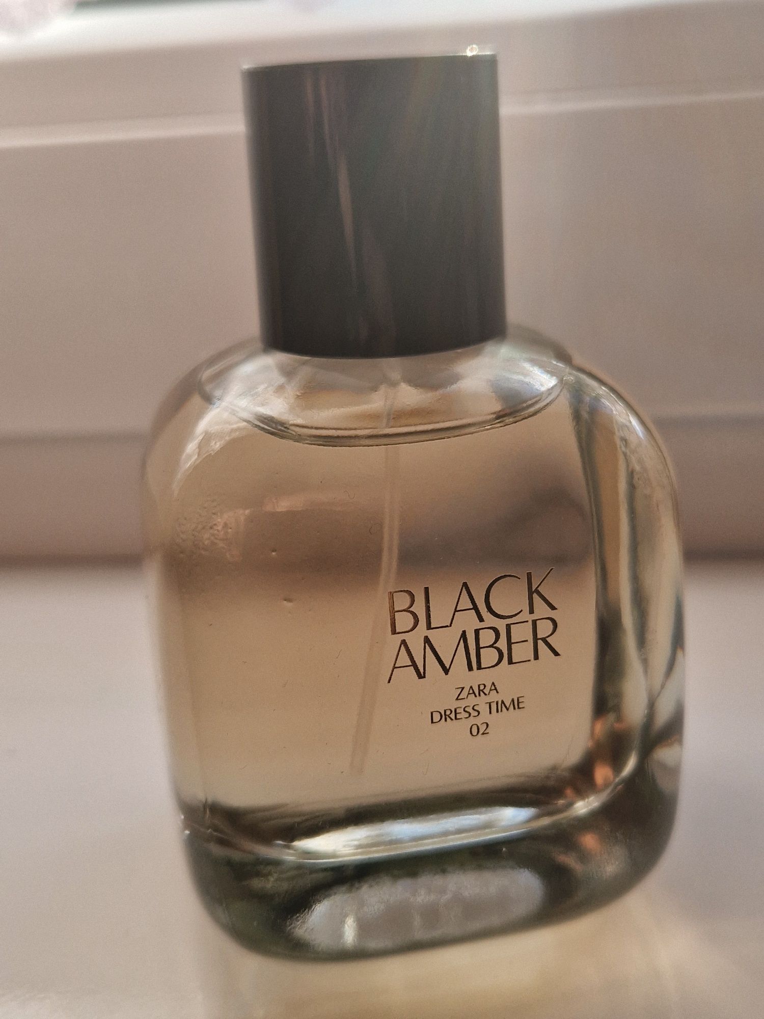 Black amber perfumy zara