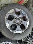 Jantes 16 Jeep originais em bom estado c/ pneus