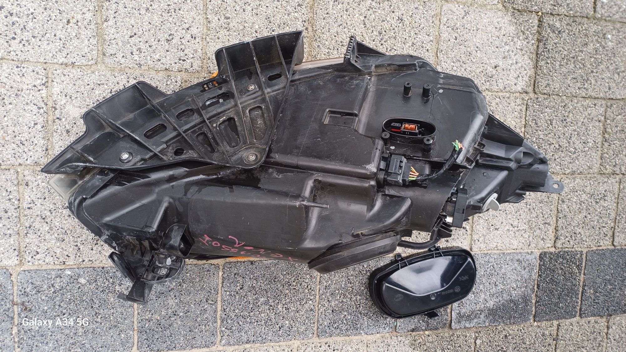 Lampa przednia lewa citroen C4 Picasso l xenon