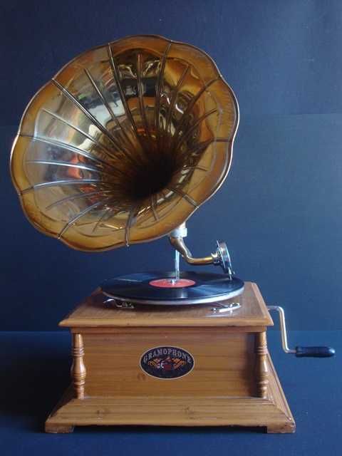 Gramofone Vintage em Ótimo Estado