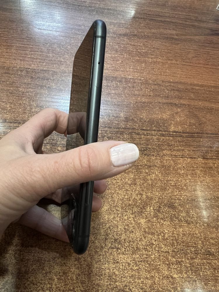Sprzedam Iphone 11 128gb