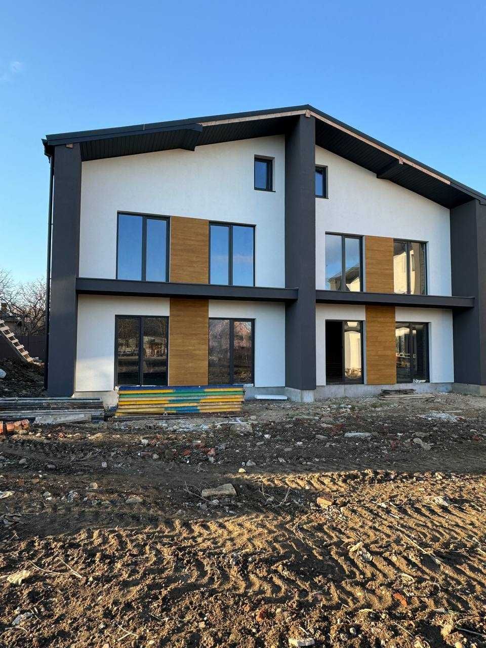 Продається сучасний Дуплекс в топ-локації з можливістю розтермінування