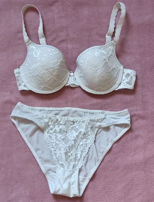 Kremowy komplet bielizny rozm. 70B+S