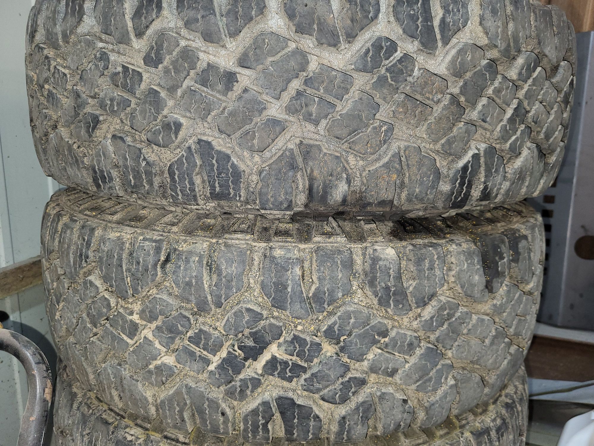 Opony goodyear wrangler duratrac 235/75r15