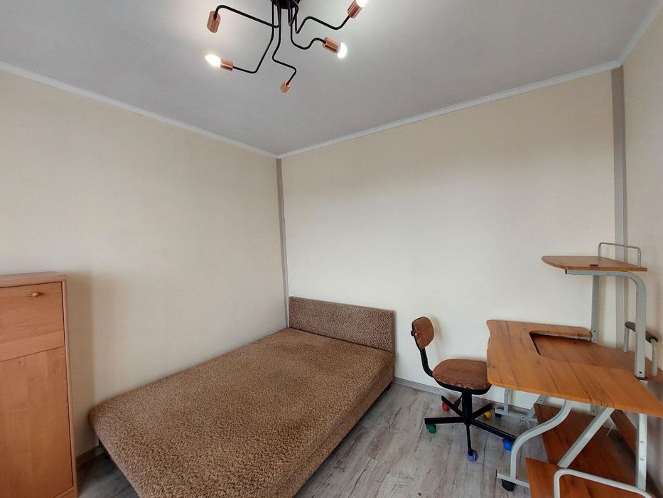 Сдам 3 комн Космонавтов 7, центр Занятости