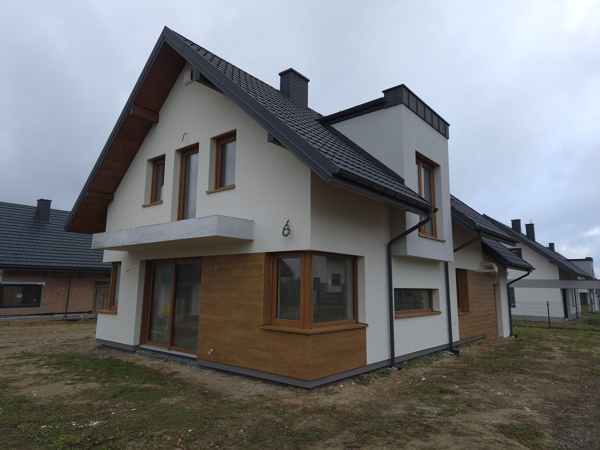 Docieplenia budynków,malowanie elewacji