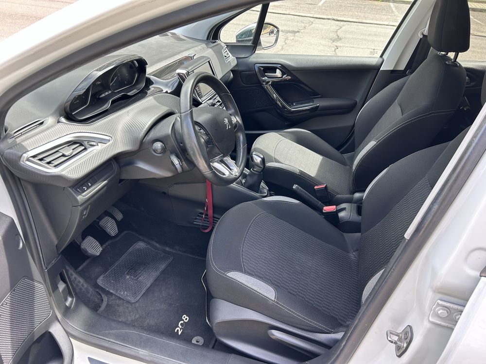 Peugeot 208 Style 1.2