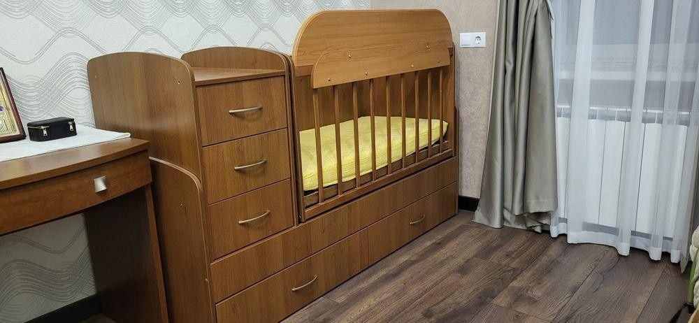 Дитяче ліжко трансформер