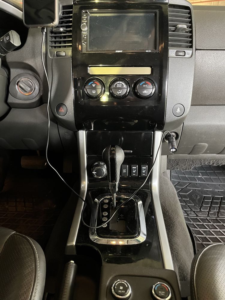 Nissan Pathfinder 2011