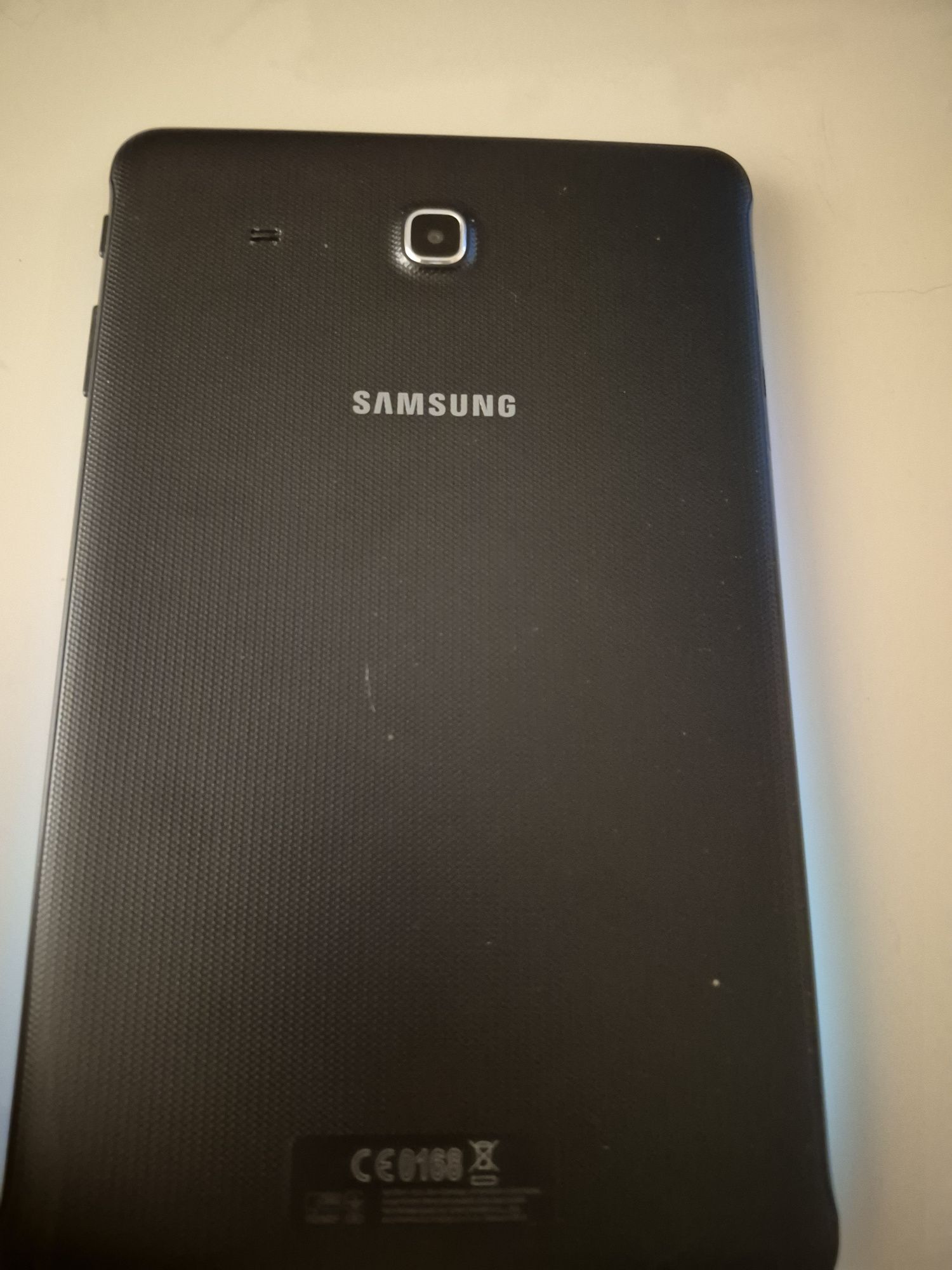 Продаю планшет Samsung galaxy Tad A