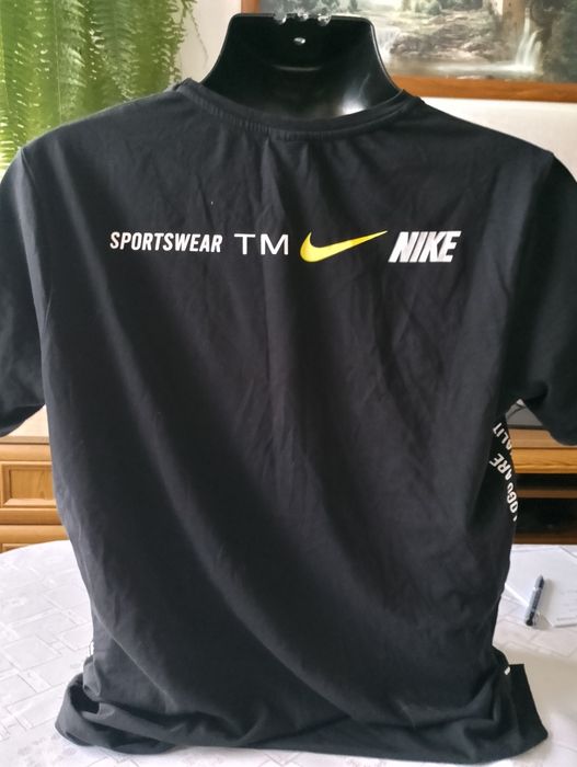 Koszulka damska Nike długość 73 szerokość 106
