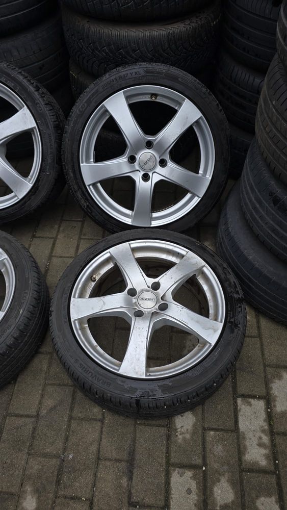 Felgi 17” 4x108 z letnimi oponami Barum 205/45 R17