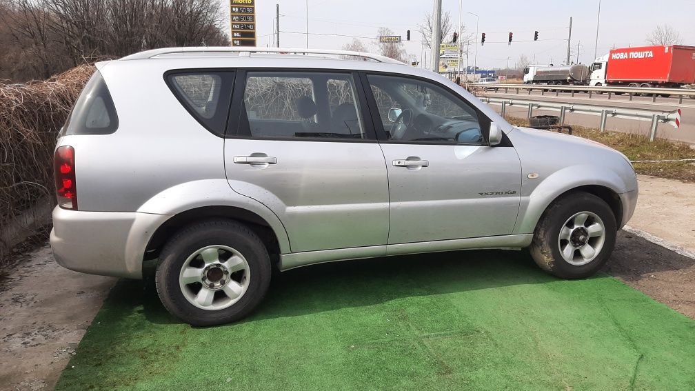 Продаю автомобиль SSangYong Rexton 2.7 diesel