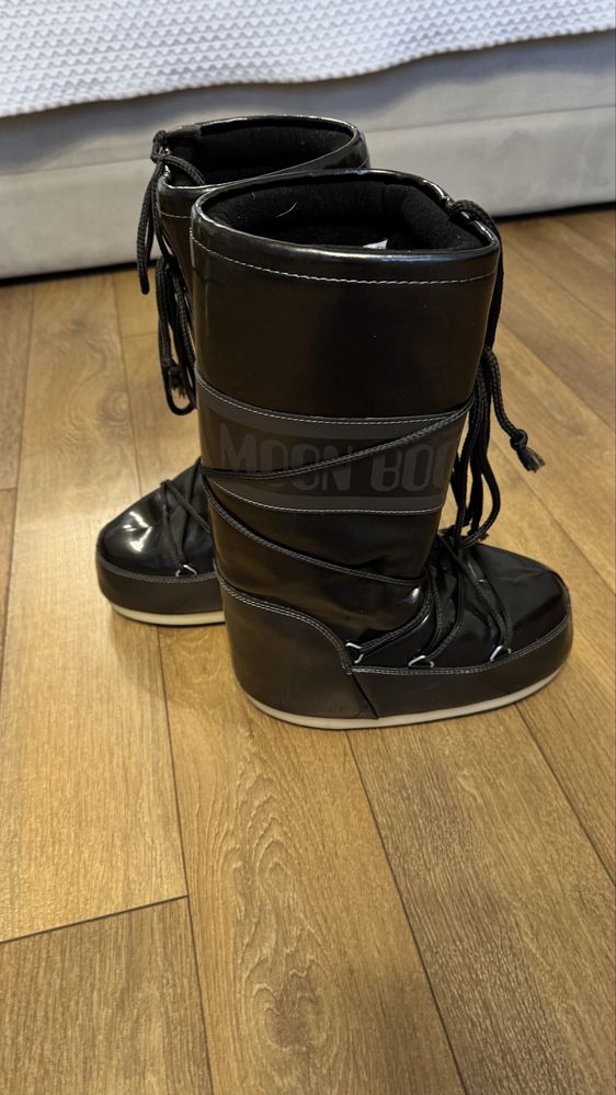 Высокие мунбуты. Moon boot