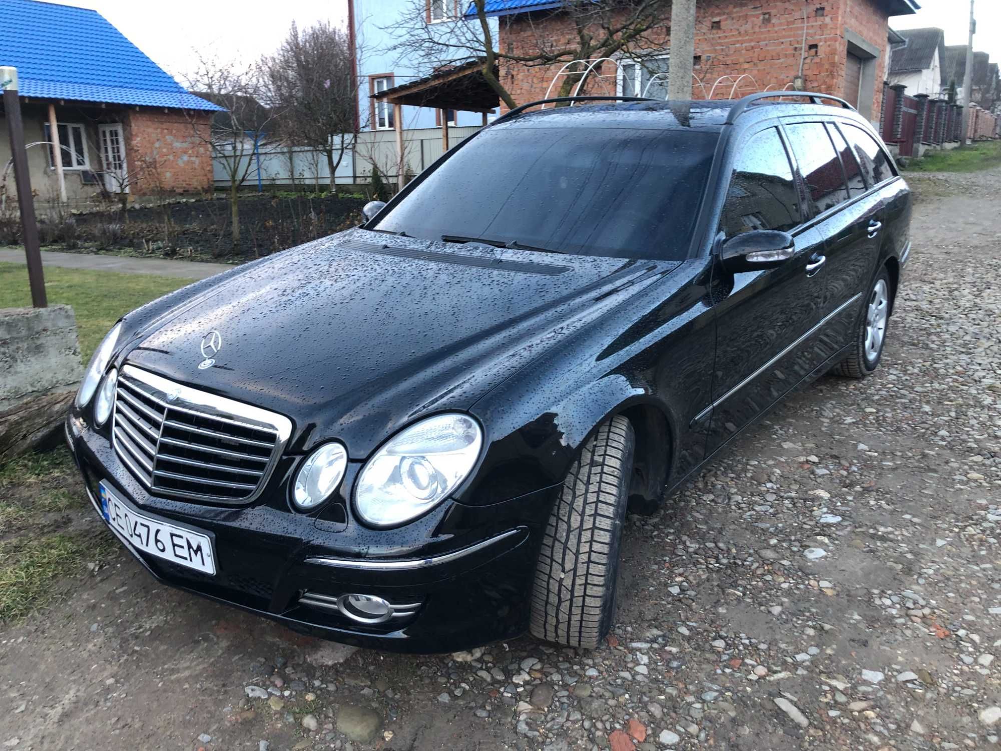 Mercedes-Benz  E-Class W211