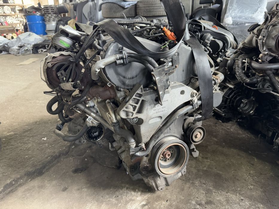Мотор 1.6TDI пассат б6 гольф 6 шкода а5 cay cayc 77kw двигатель 1.6тді