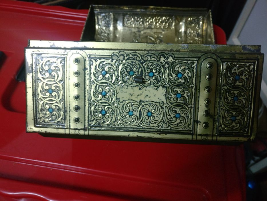 Caixa de latão antiguidade