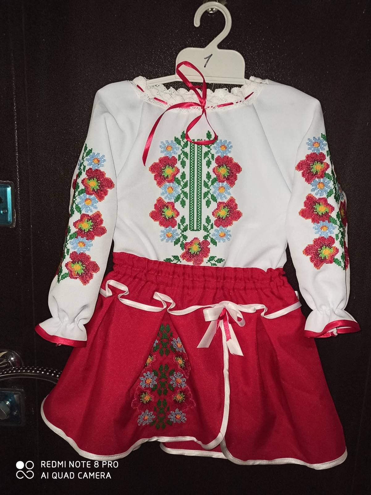 Новий український вишитий костюм для дівчинки україночка вишиванка