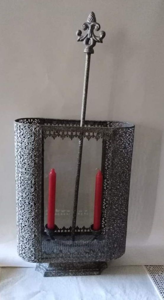 Raro porta velas / castiçal de ferro antigo, estilo Marrocos