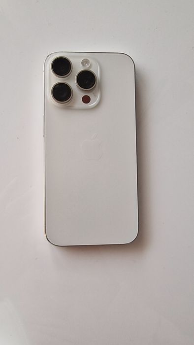 iPhone 15 Pro Branco