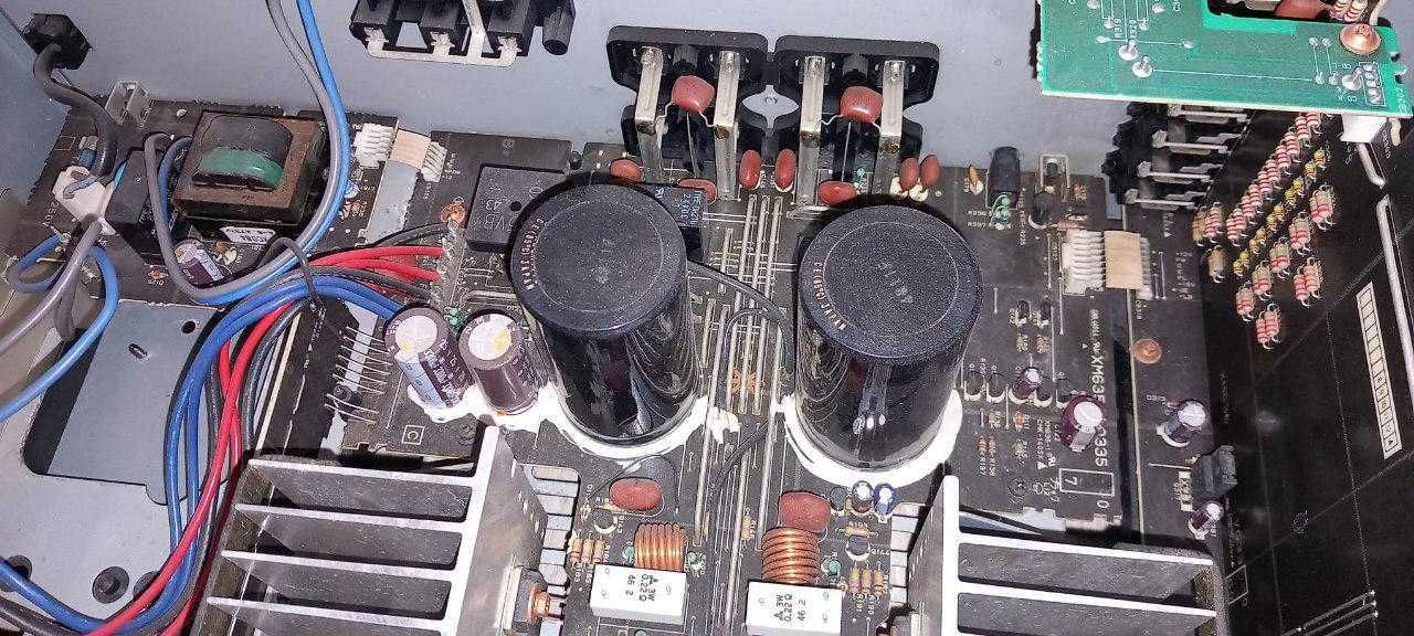 Yamaha AX-870 wzmacniacz