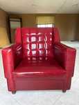 Poltrona Cadeirão vintage em vermelho — estilo retro dos anos 70