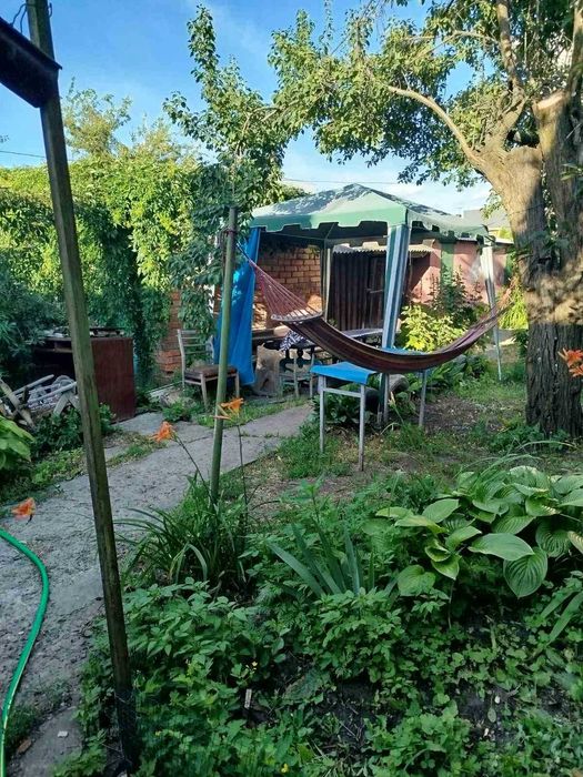 Продам 1 квартиру біля метро Спортивна