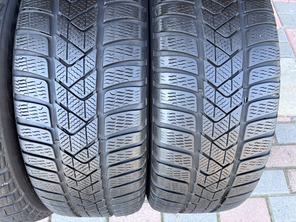 Komplet zimowe koła VW Passat B8 3G0 215/55 R17 Pirelli Arteon Superb