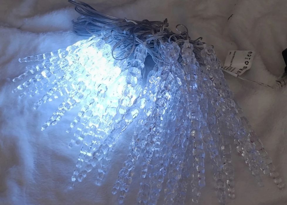 Łańcuch świetlny LED Sople lodu 40 lampek 10 m Zimna biel (6000 K)