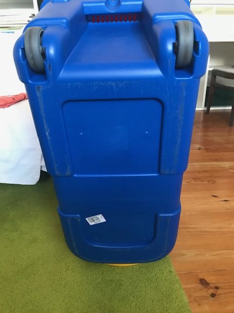 Caixa de arrumação 80L Allibert - CURVER com rodas