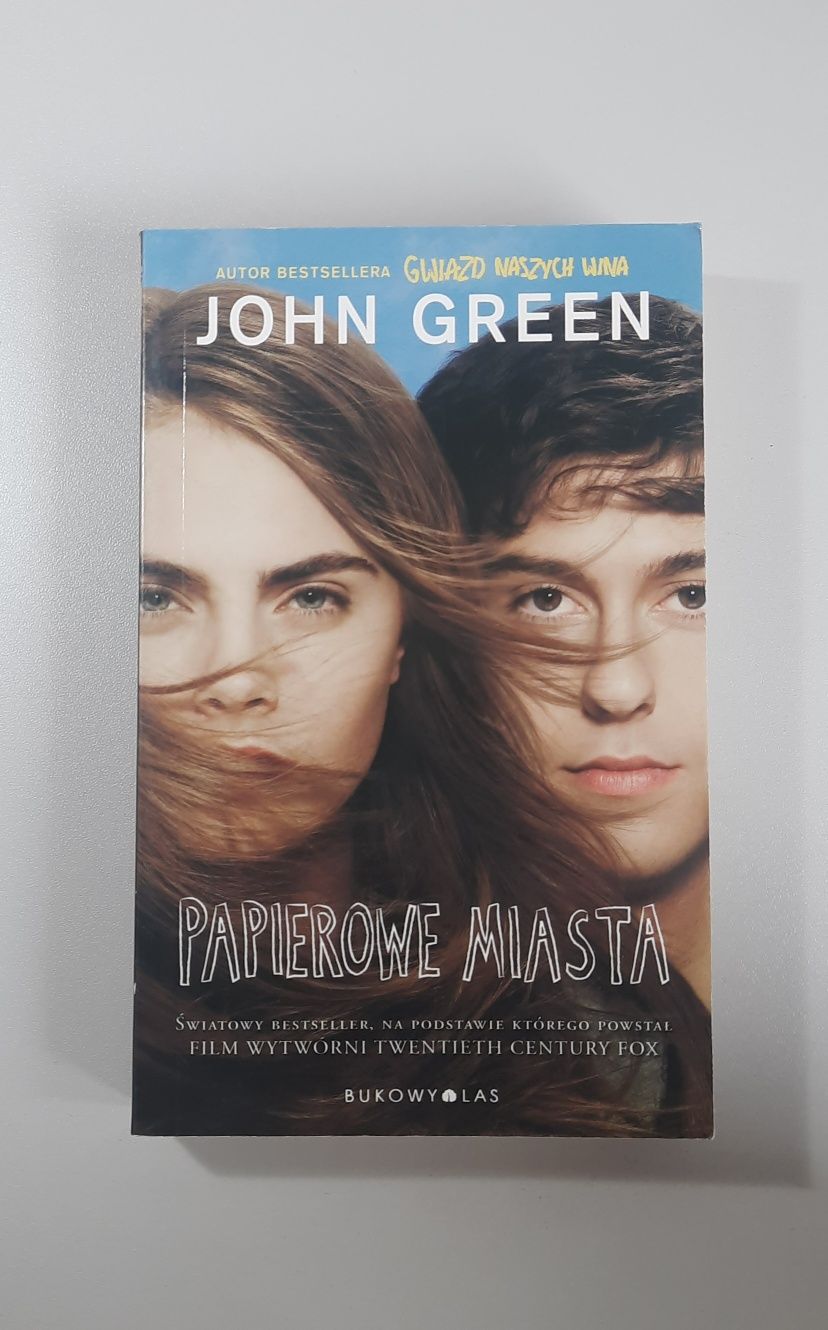 "Papierowe miasta" John Green
