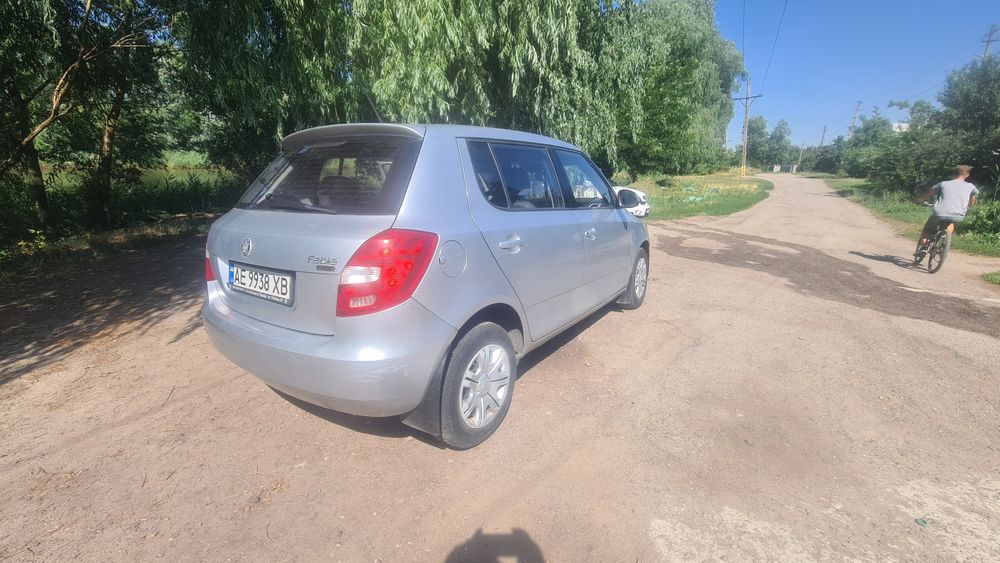 Сдам в аренду skoda fabia 1.4 газ/бензин оренда