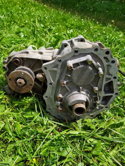 Продам роздатку нісан терано.